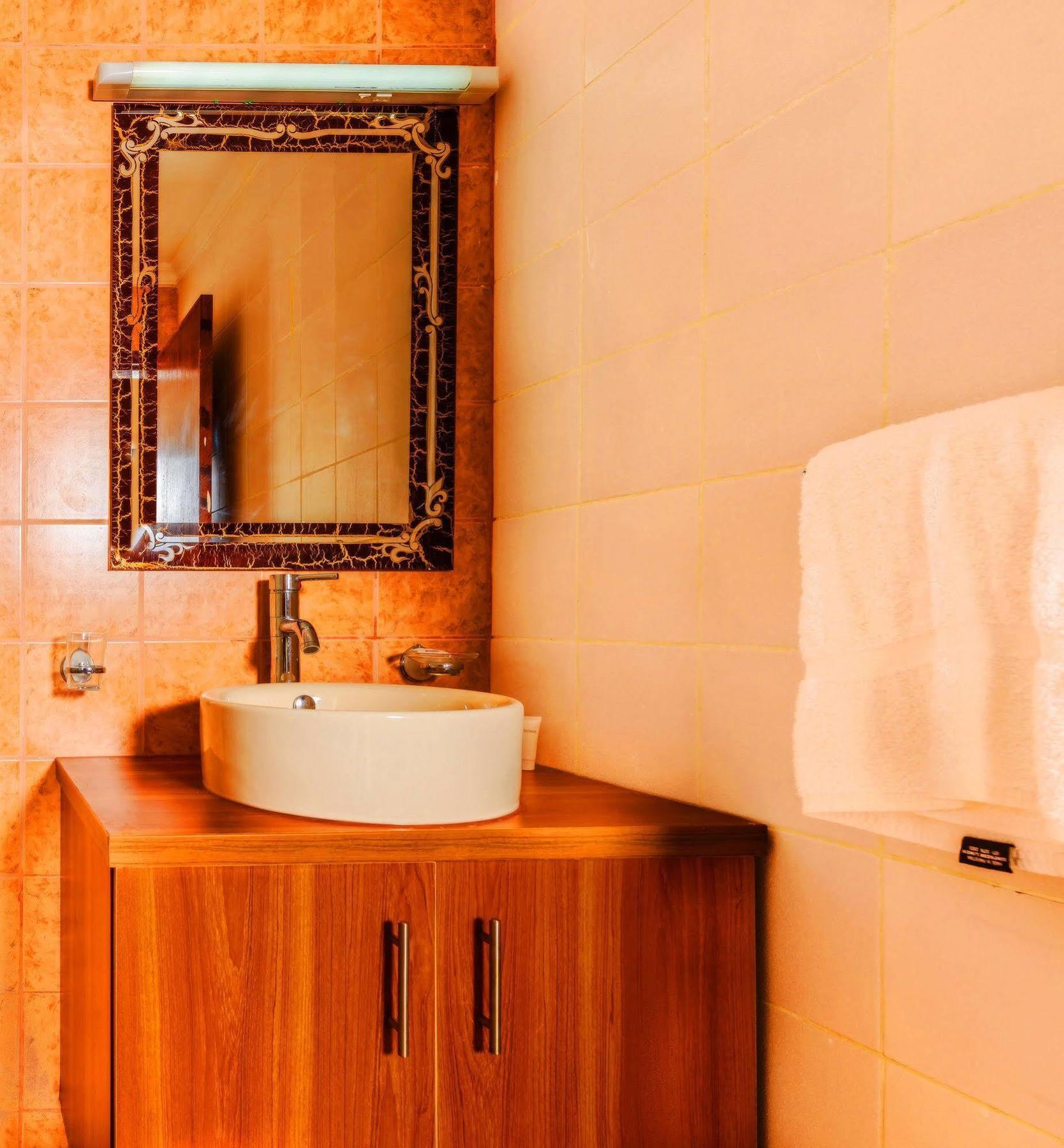 Bravo Royal Hotel Suites Kuwait City Eksteriør bilde