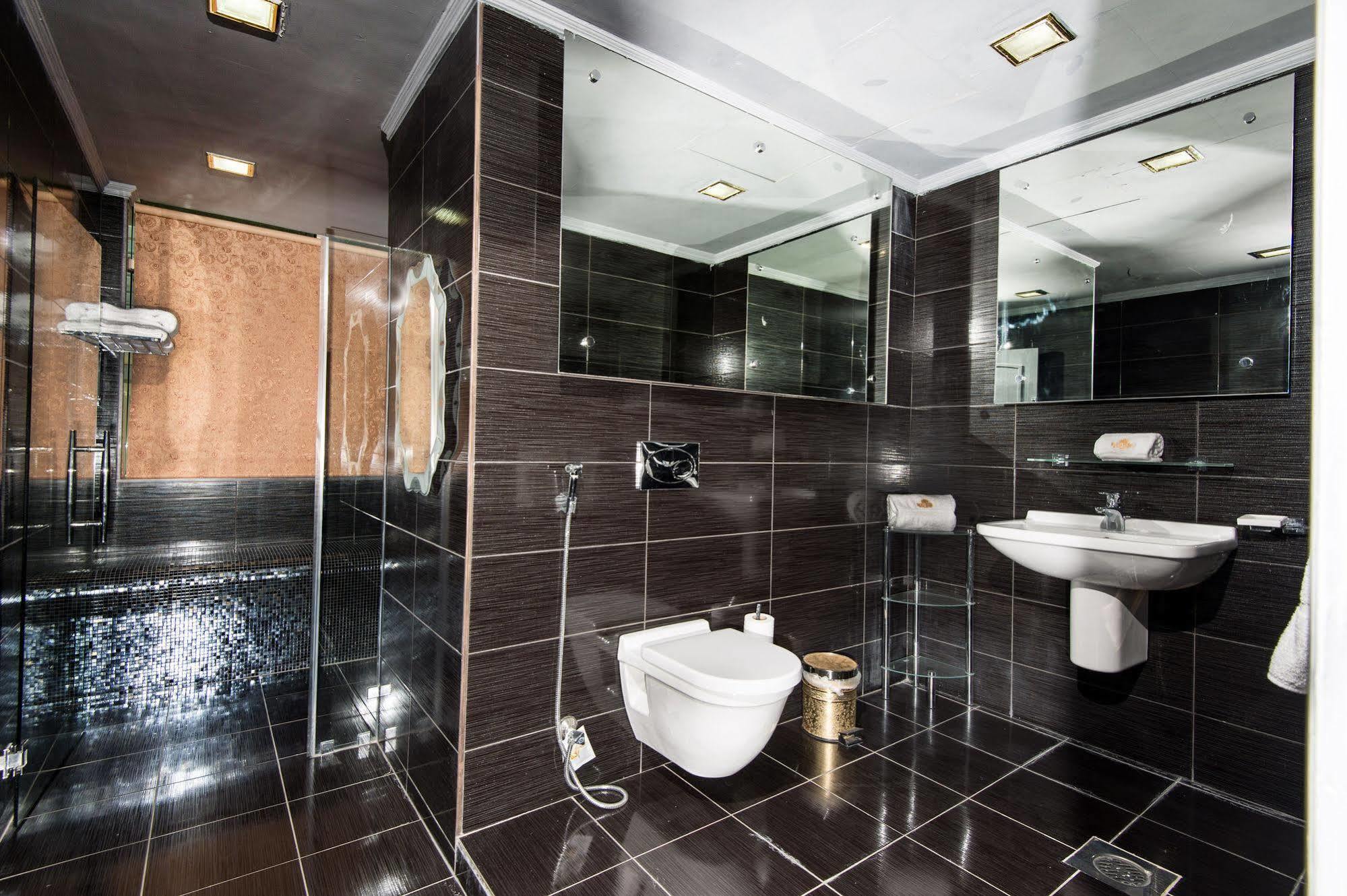 Bravo Royal Hotel Suites Kuwait City Eksteriør bilde
