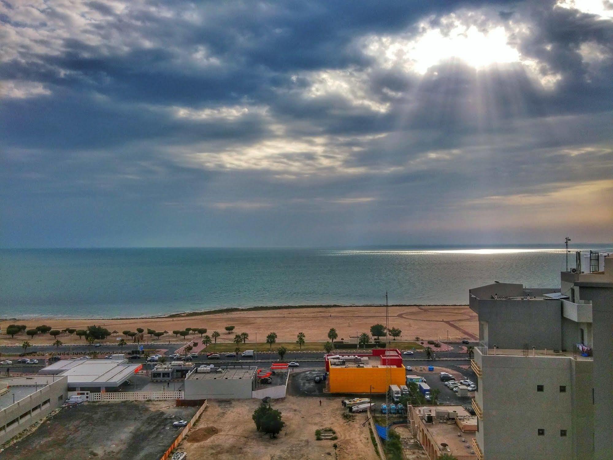 Bravo Royal Hotel Suites Kuwait City Eksteriør bilde