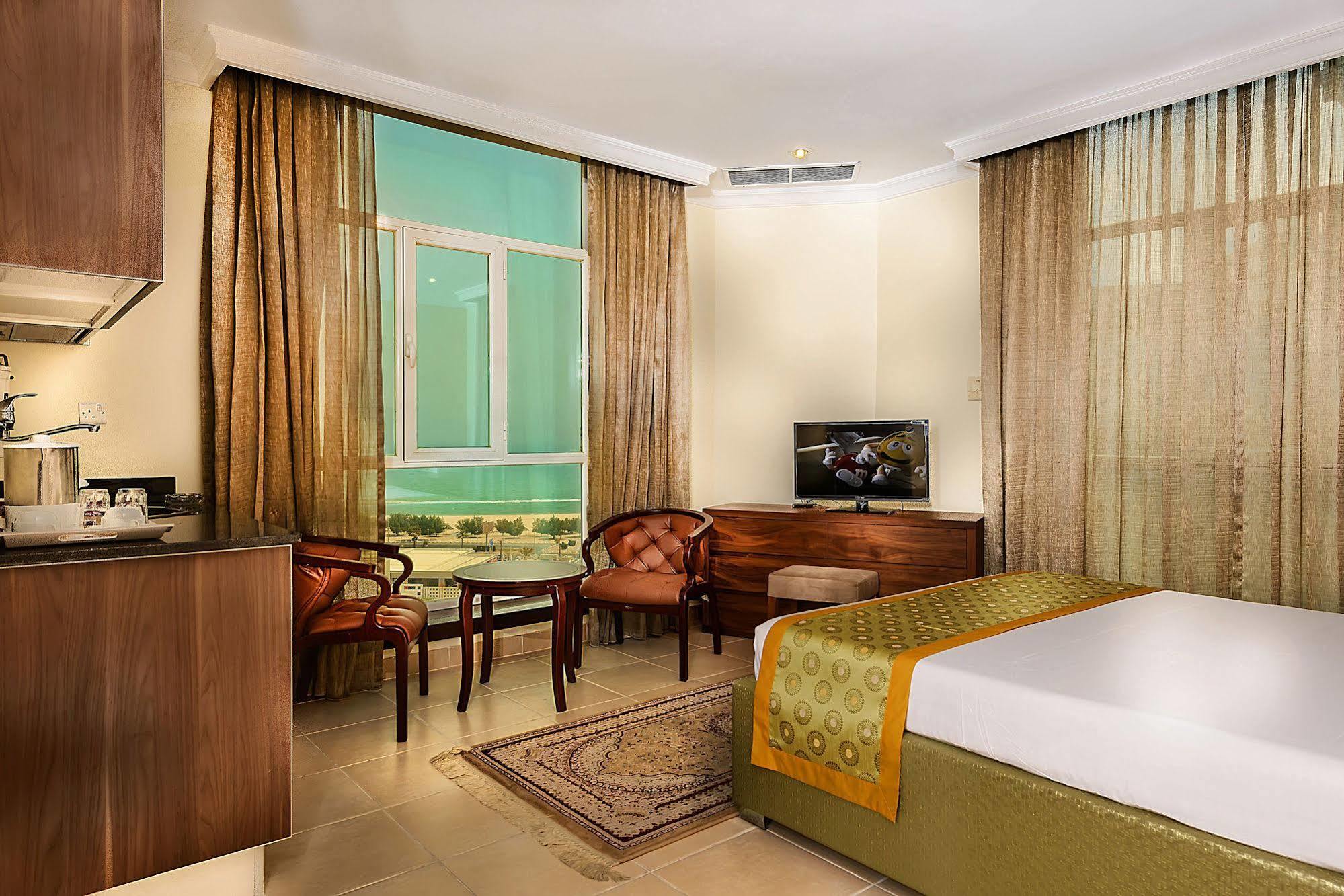 Bravo Royal Hotel Suites Kuwait City Eksteriør bilde