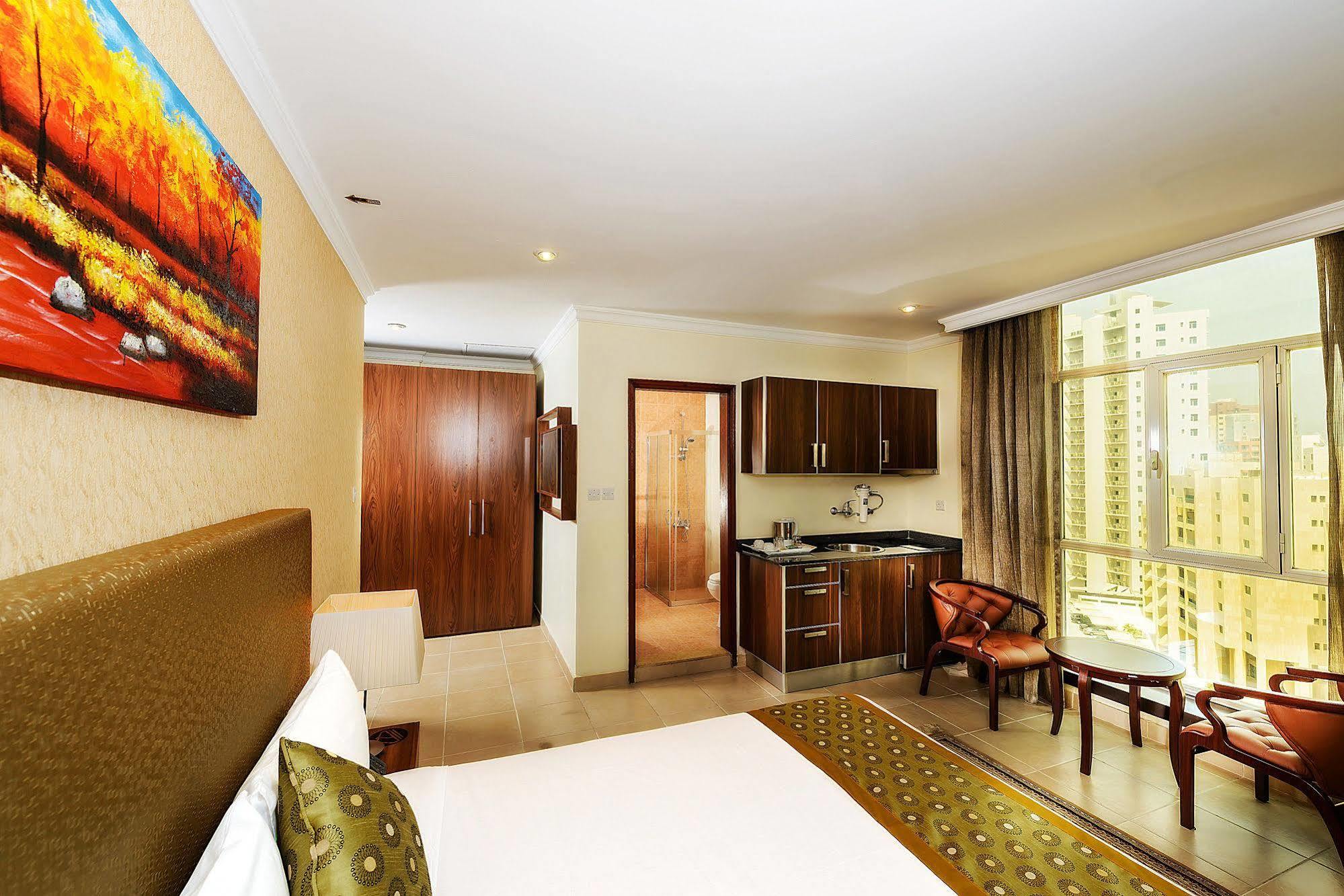 Bravo Royal Hotel Suites Kuwait City Eksteriør bilde