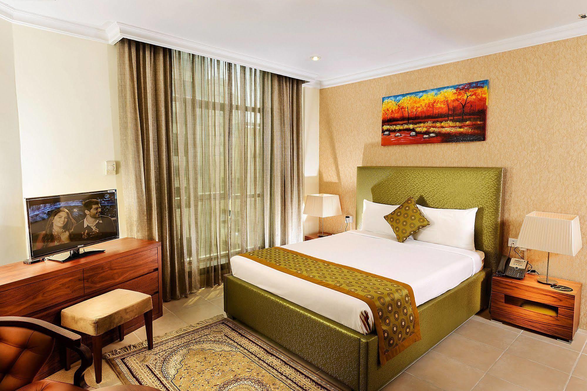 Bravo Royal Hotel Suites Kuwait City Eksteriør bilde