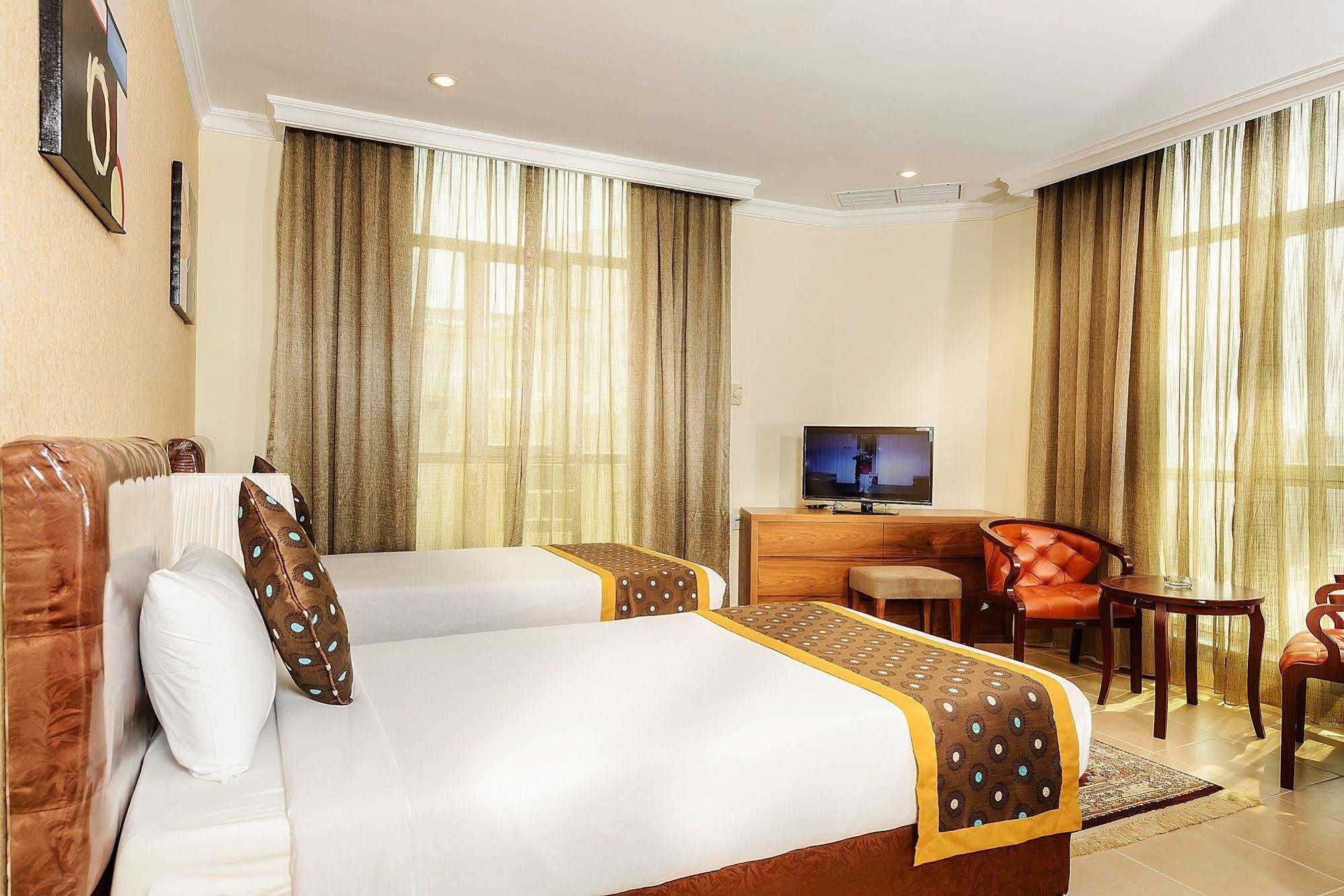 Bravo Royal Hotel Suites Kuwait City Eksteriør bilde